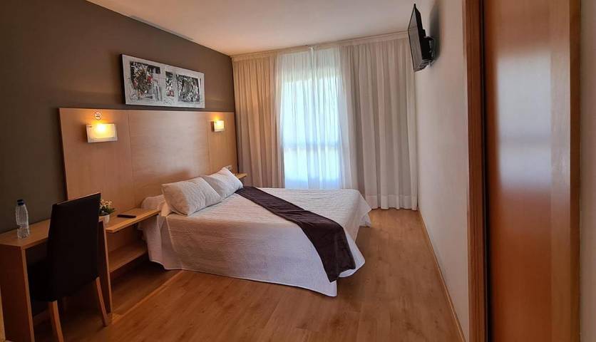 Hôtel pour 3 personnes, avec jardin, adapté aux familles à Los Arcos - 4