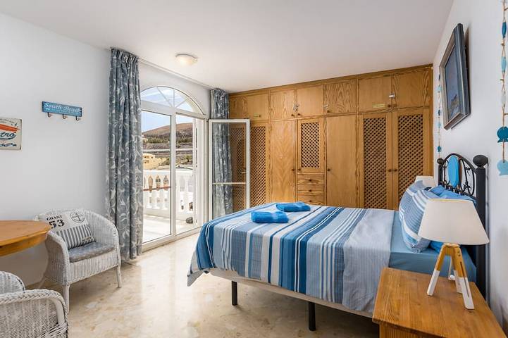 Location de vacances pour 15 personnes, avec jardin à Tarajalejo - 2