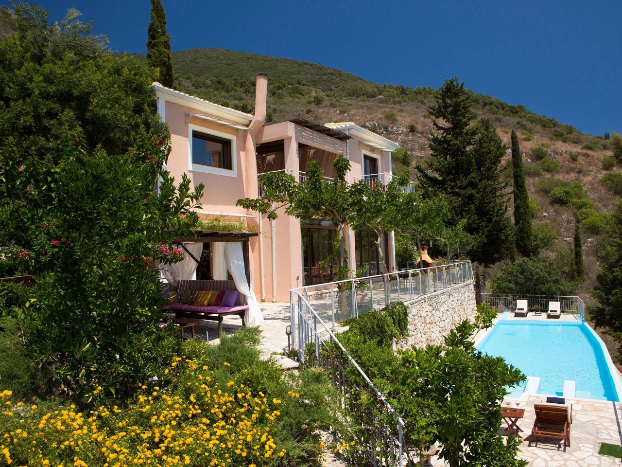 Finca "Iris" mit Infinity-Pool in Nydri, Griechenland