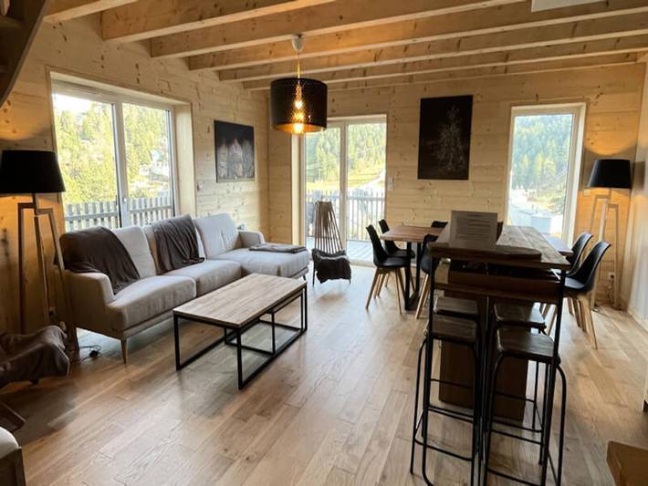 Location de vacances pour 12 personnes, avec terrasse dans Le Lioran