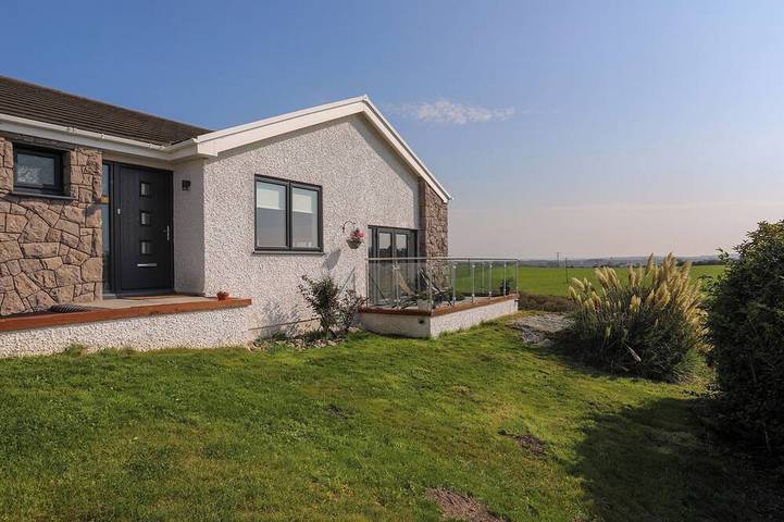 Holiday rental for 8 people, with garden, with pets in Trearddur Bay