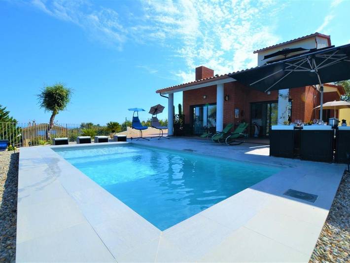 Holiday home for 10 people, with garden and pool as well as view, child-friendly - 1