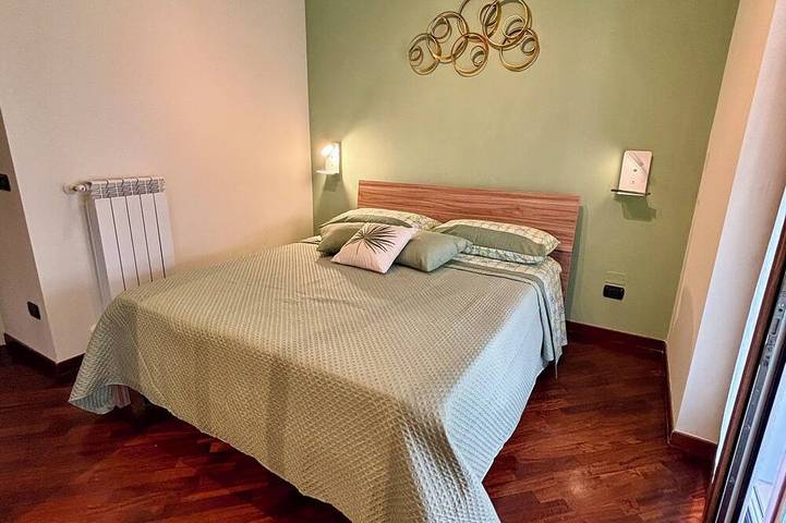 Entire apartment, Mazzini28, A1 Caserta North, Royal Palace, concerts, Naples, coast, southern Italy in Casapulla, Caserta Province
