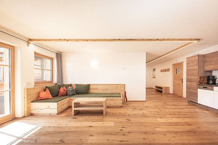 Ferienwohnung für 5 Personen, mit Balkon und Whirlpool sowie Garten und Sauna in Südtirol