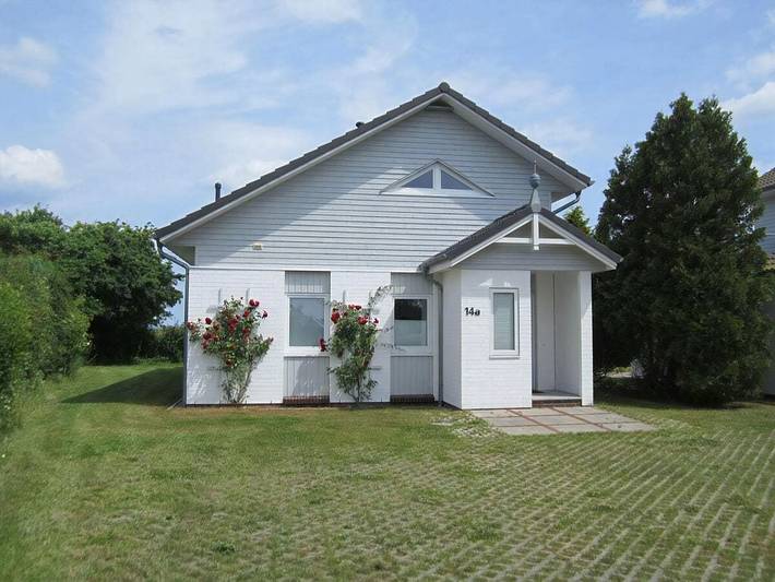 Ferienhaus für 4 Personen, mit Garten und Sauna in Nieby
