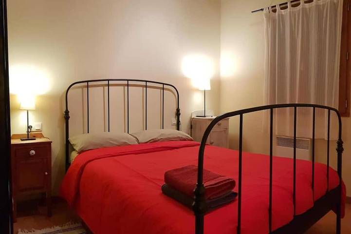 Location de vacances pour 14 personnes, avec terrasse et jardin à Err - 4