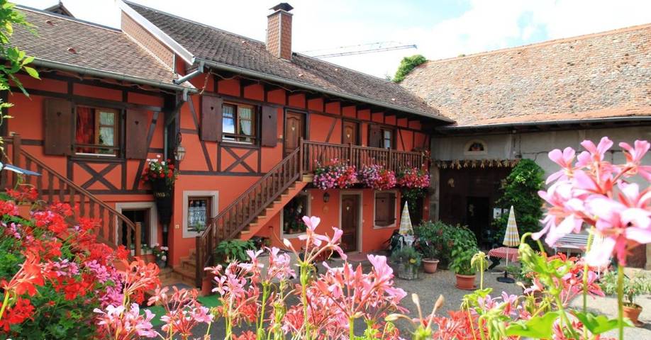 Maison d’hôte pour 2 personnes, avec Balcon et Terrasse ainsi que Jardin et Vue à Obernai