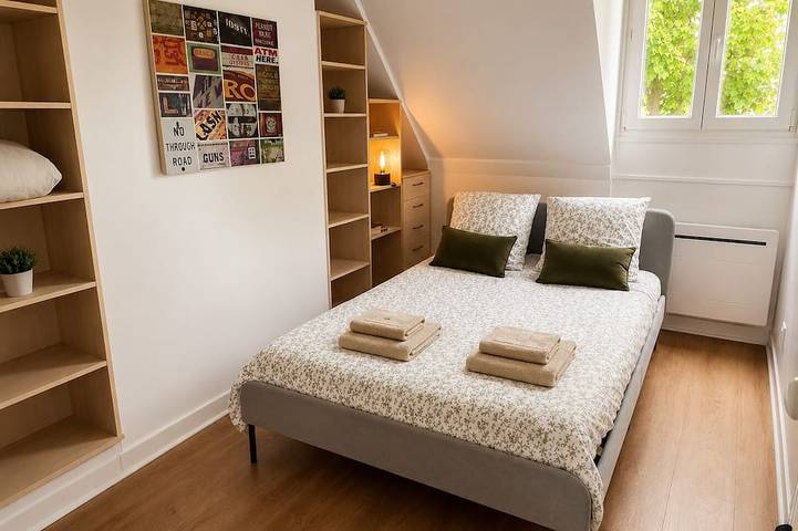Apartamento entero, Quiet and spacious apartment, fully equipped, wifi Share Save in San Quintín (Aisne), Aisne