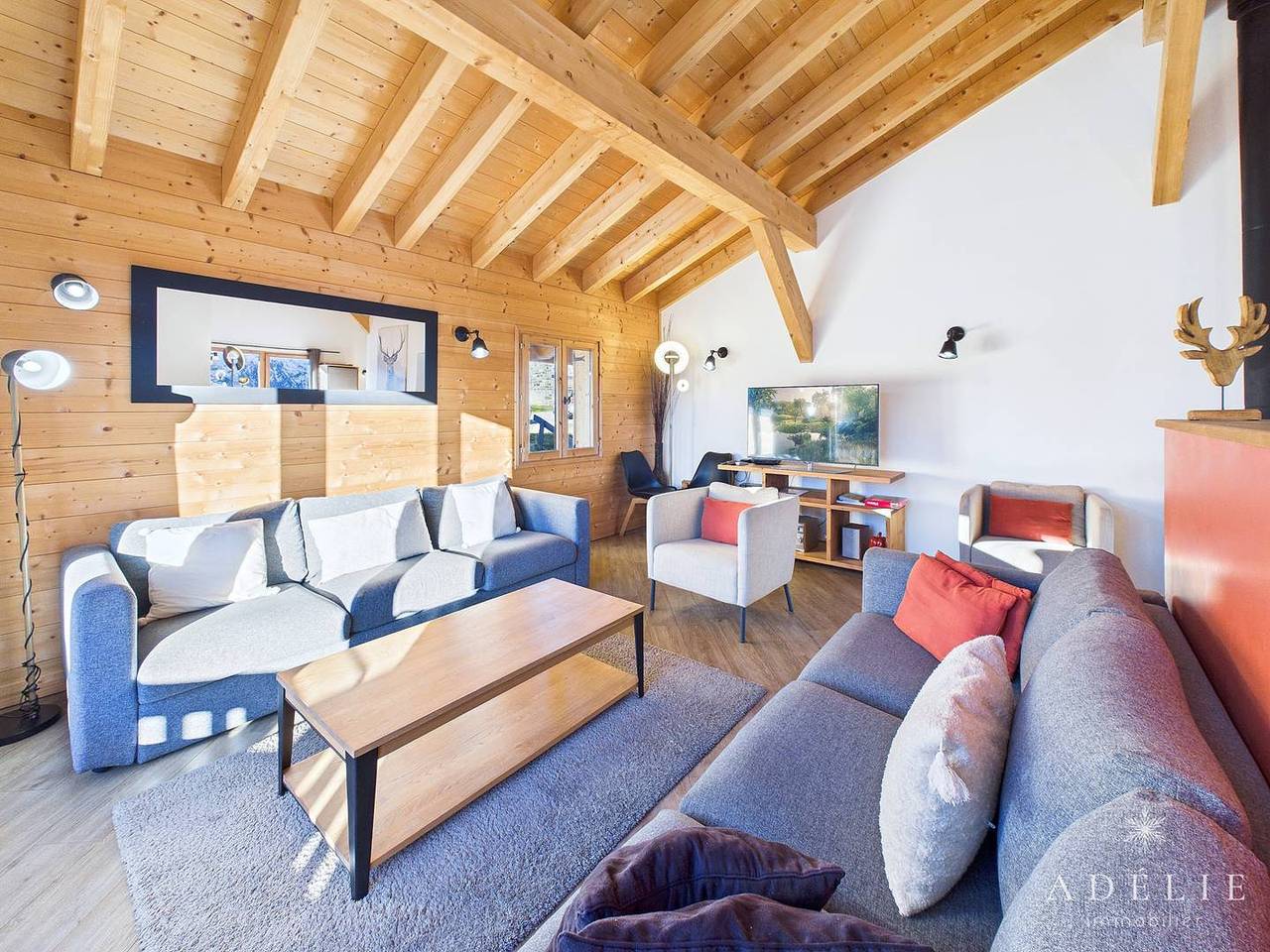 Modern chalet for rent for holidays with family and/or friends in La Rosière, Montvalezan