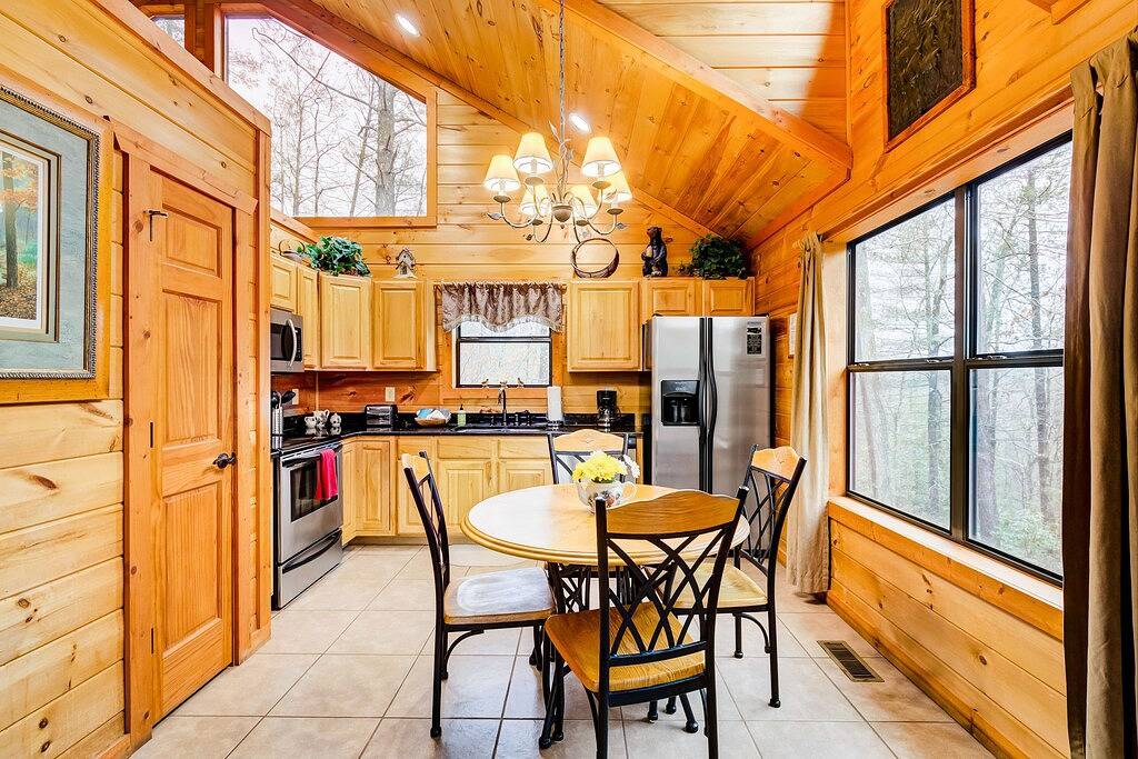 Hundefreundliche Kabine w / Whirlpool, eine firepit, eine Sauna und vieles mehr! in Chattahoochee National Forest