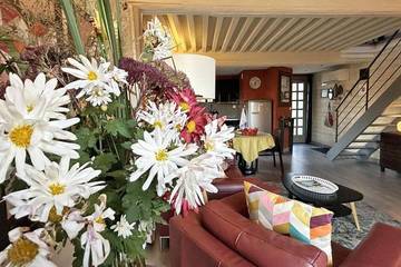 Gîte pour 2 personnes, avec jardin dans Chagnon