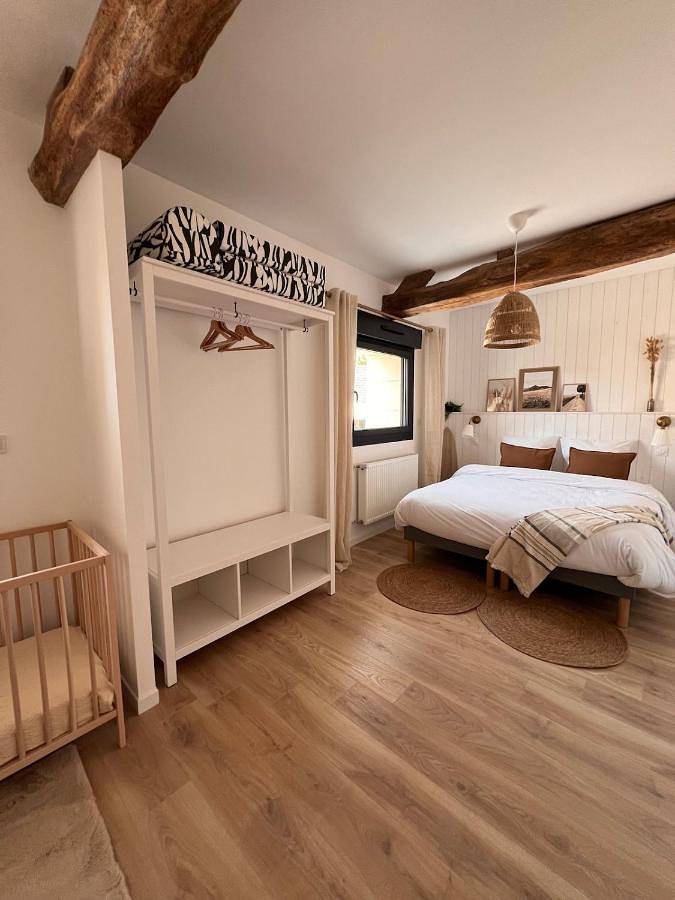 Two-Bedroom House in Airan, Saint-Martin-des-Marais