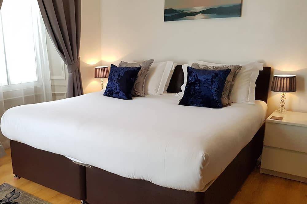 Entire apartment, Old Surgery,  tastefully decorated, spotless and comfortable in Anstruther, Fife region