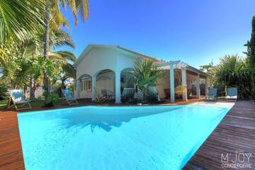 Gîte pour 8 personnes, avec piscine à La Saline les Bains