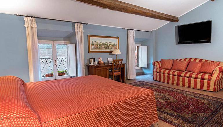 Hôtel pour 2 personnes, avec jardin et terrasse, animaux acceptés dans Basilique Saint-Pierre - 2