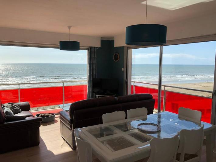 Gîte pour 6 personnes, avec vue et balcon dans Sainte Cécile Plage - 2