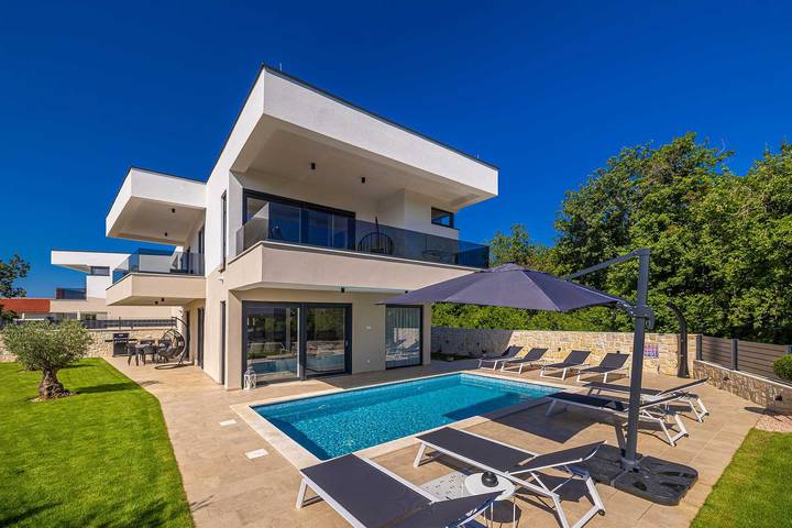 Villa for 10 people, with pool and garden, with pets - 1