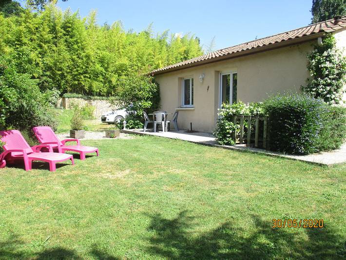 Gîte pour 4 personnes, avec jardin et terrasse en Dordogne - 2