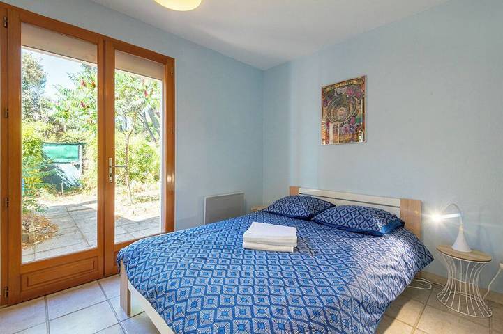 Location de vacances pour 10 personnes, avec jardin, animaux acceptés à Lédenon - 4