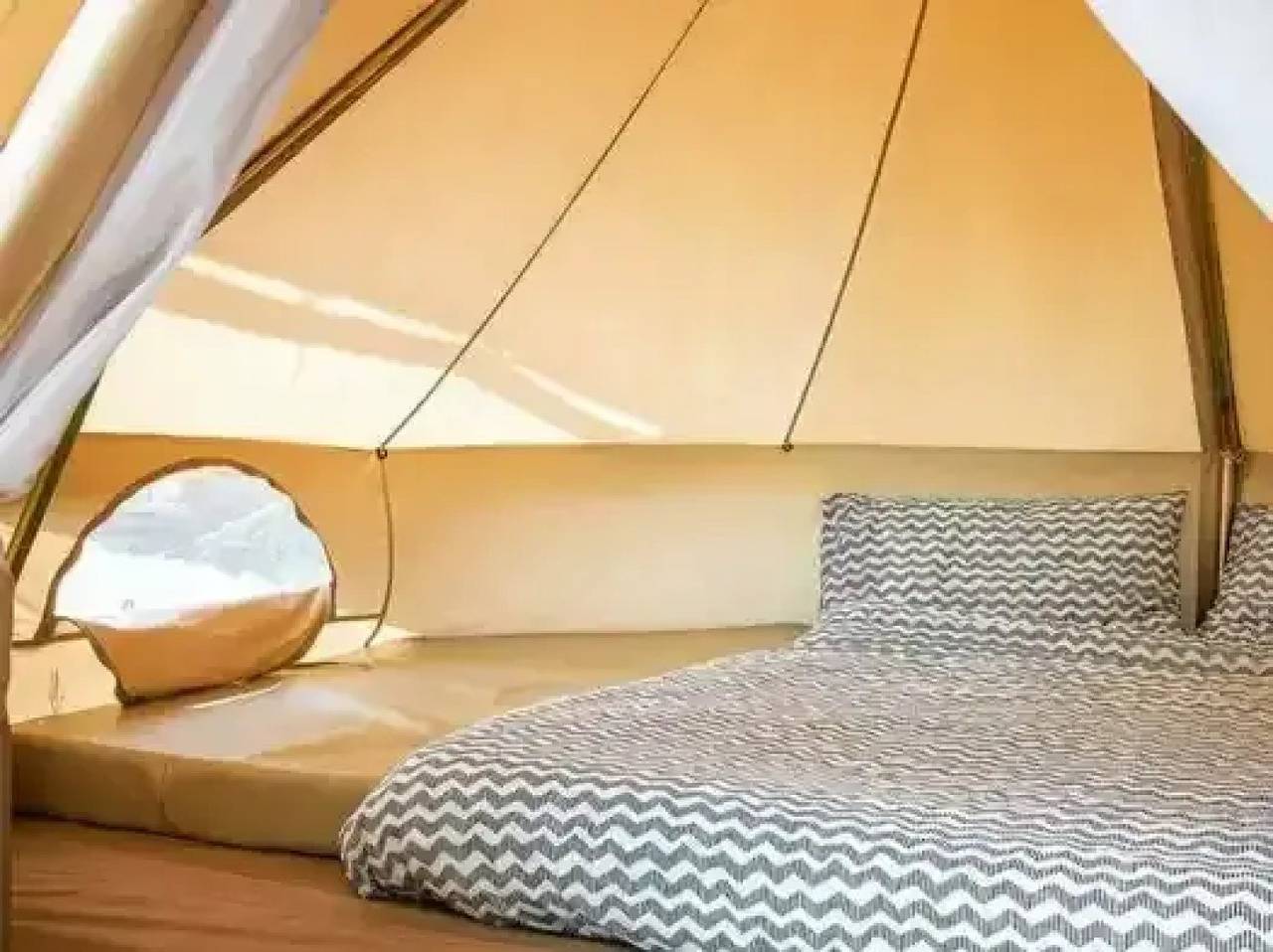 Zecamping 3* piscine chiens acceptés tente Bbq 2 pers in Sandrans, Bourg-en-Bresse und Umgebung