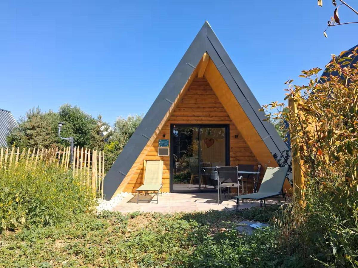 Les Chalets De Coyron. in Coyron, Parc naturel régional du Haut-Jura