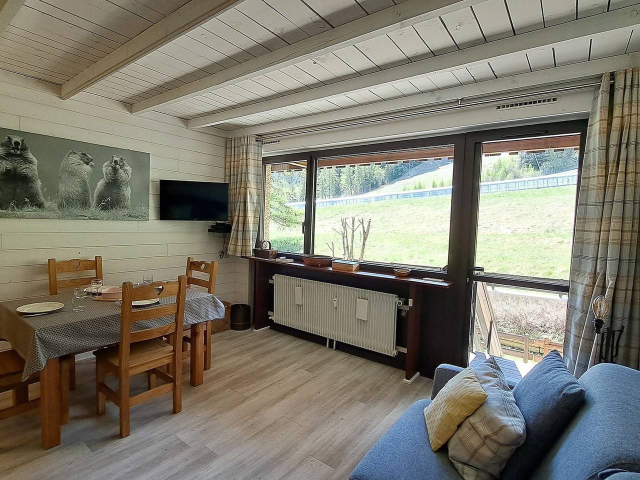 Appartement entier, Superbe duplex rénové au pied des pistes avec terrasse in Pra-Loup (station de ski), Pra-Loup