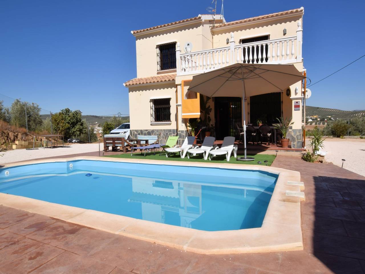 Wunderschöne Villa mit Whirlpool in Villanueva del Trabuco in Villanueva del Trabuco, Málaga Provinz