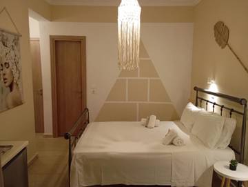 Gîte pour 2 personnes, avec jardin et vue, adapté aux familles dans Kavos