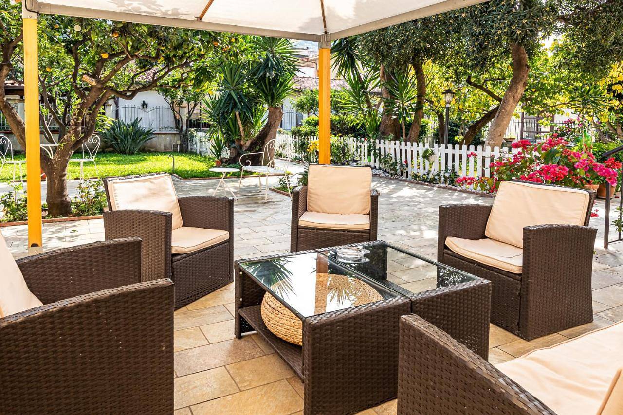 Double Room with Balcony and Sea View in Santa Maria di Castellabate, Castellabate