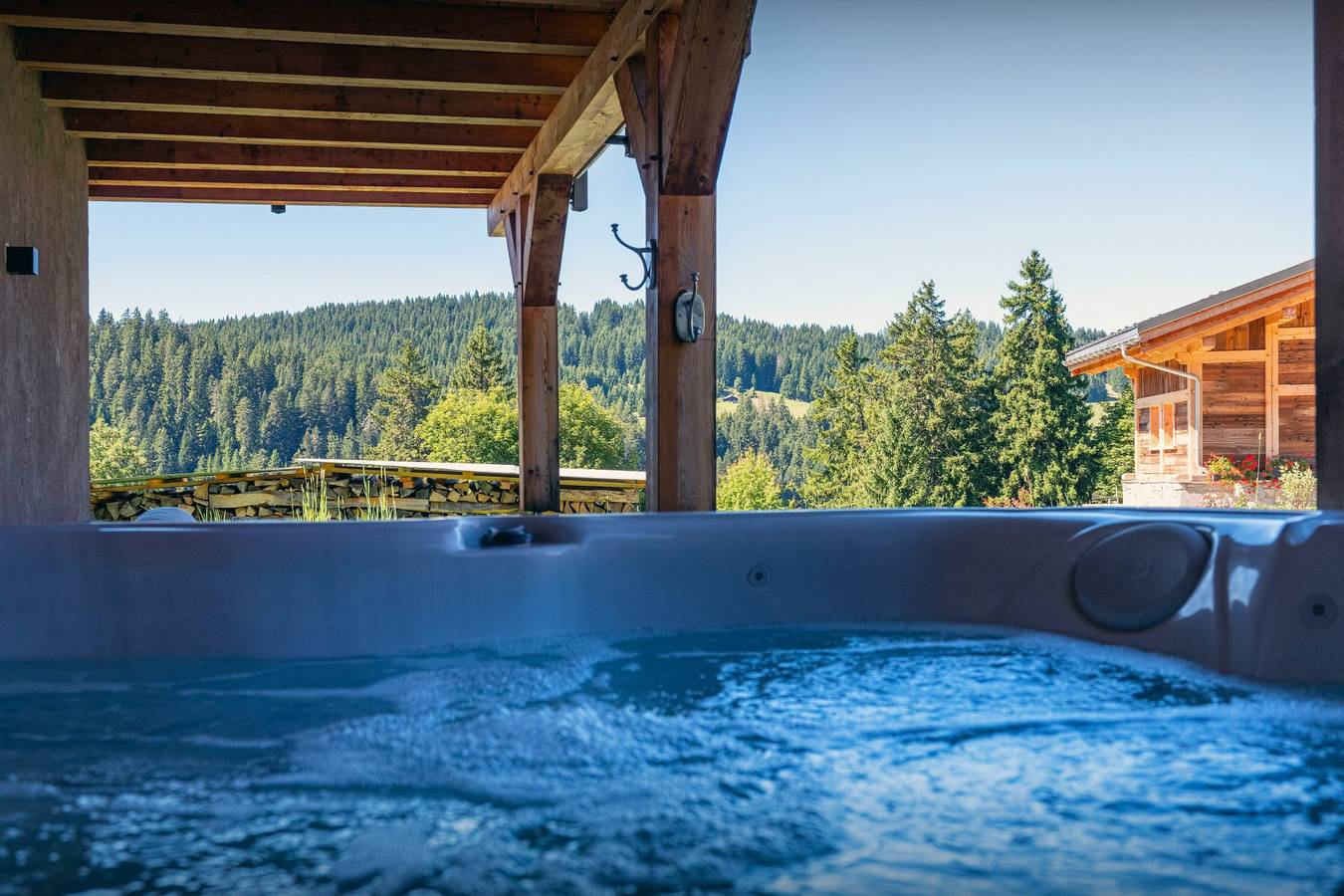 Chalet pour 10 avec spa pour séjour tout confort - Ovo Network in Notre-Dame-de-Bellecombe, Région d'Albertville