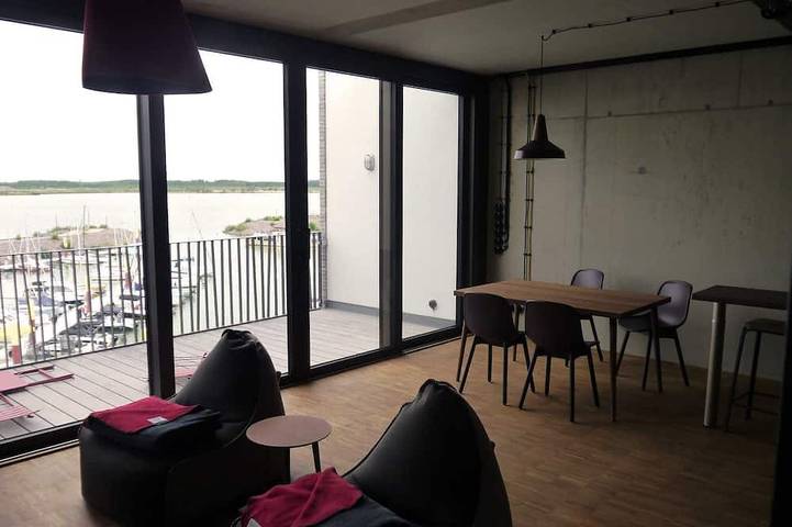 Ferienwohnung für 4 Personen, mit Balkon in Zwenkau