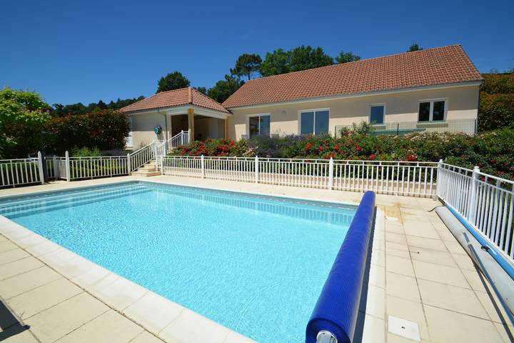 Gîte pour 6 personnes, avec piscine à Cublac - 2