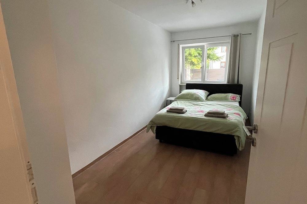 Entire apartment, Hundefreundliche Ferienwohnung mit Garten und Terrasse 10 Minuten vom Bodensee in Tettnang, Region Bodensee-Oberschwaben