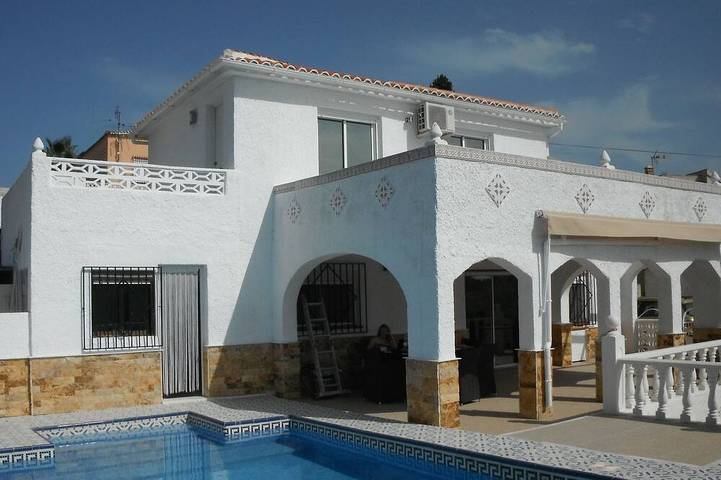 Villa für 6 Personen, mit Garten und Whirlpool sowie Terrasse - 1