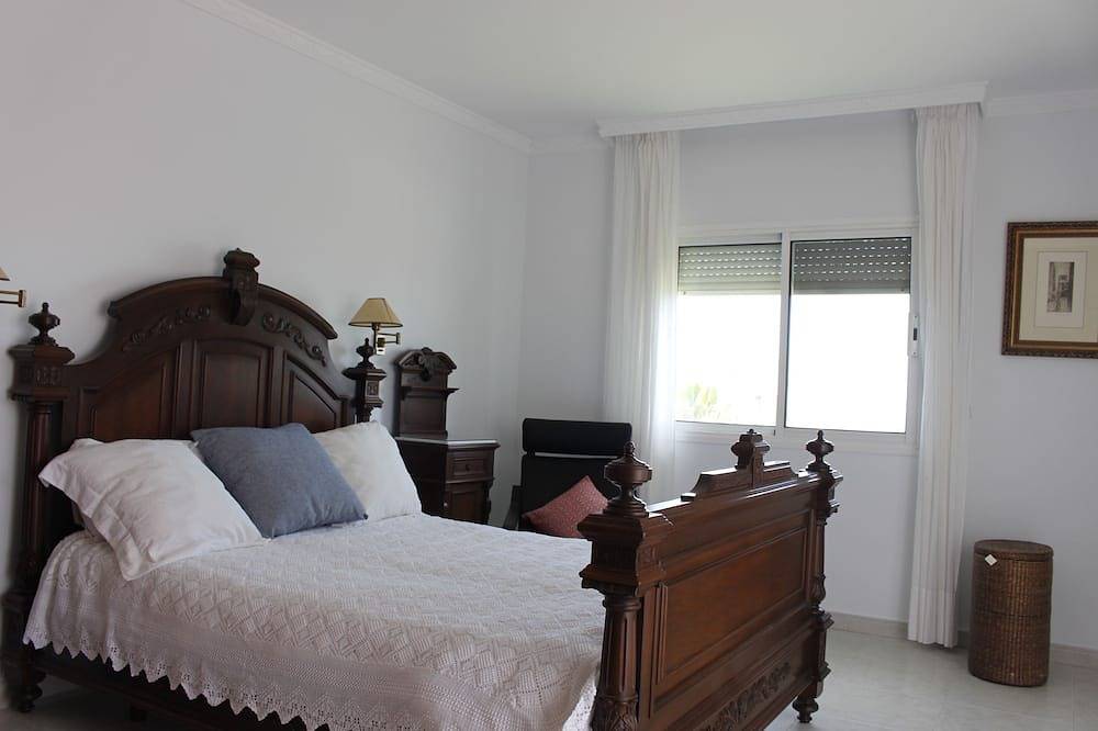 Near the Sea , Views and Golf Junto al Mar y el Golf en el Faro. in Mijas Costa, Mijas