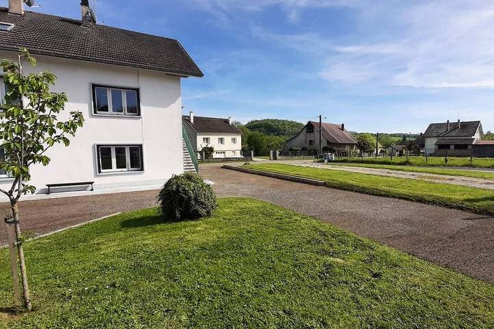 Appartement de vacances pour 6 personnes, avec jardin