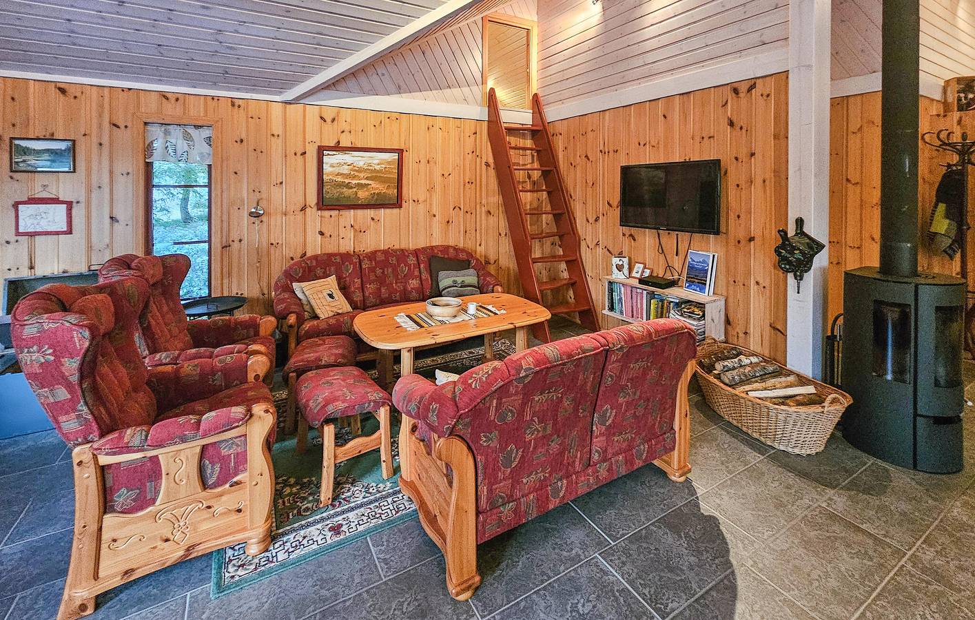 Feriehus for 10 personer med have in Lardal