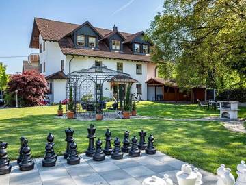 Vacation Rental for 4 Guests in Neufrach, Salem, Picture 1
