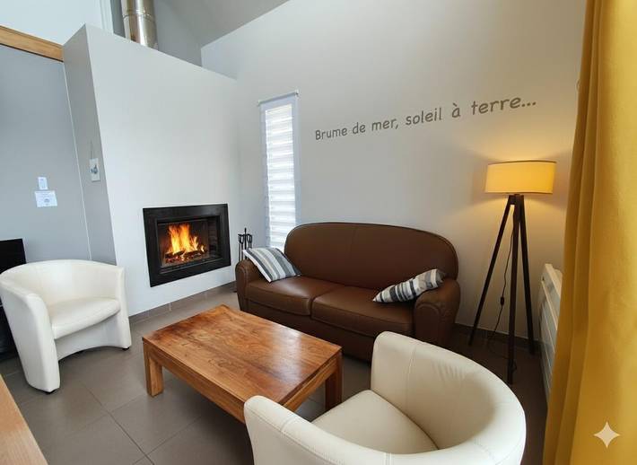 Gîte pour 4 personnes, avec piscine et jardin