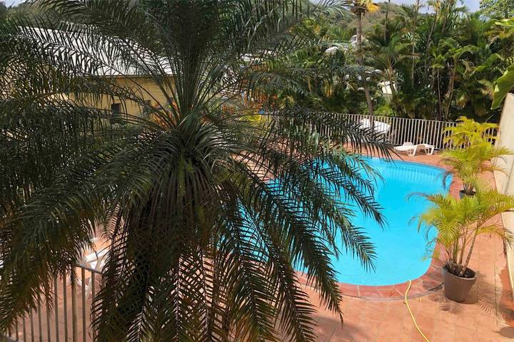 Gîte pour 4 personnes, avec piscine et terrasse dans Marina du Marin