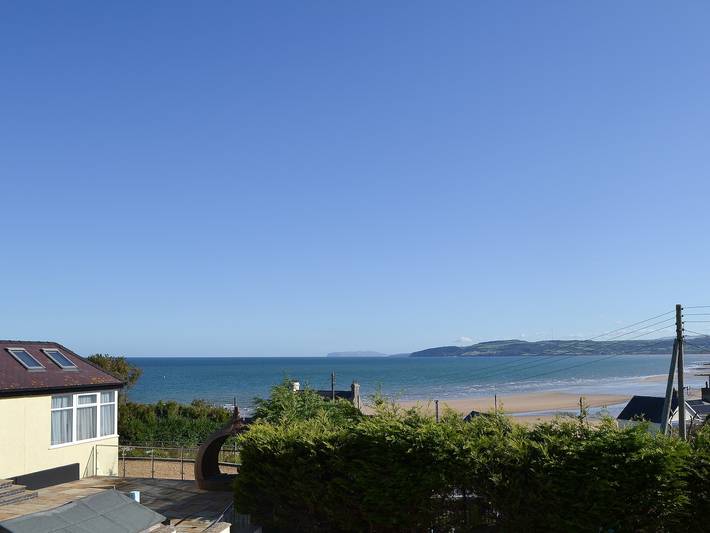 Cottage for 5 people, with garden in Benllech