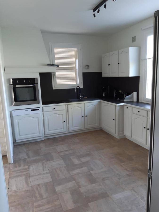 Location de vacances pour 8 personnes, avec vue et jardin à Vertus - 4