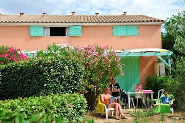 Location de vacances pour 4 personnes, avec piscine et jardin, adapté aux familles dans Portiragnes Plage