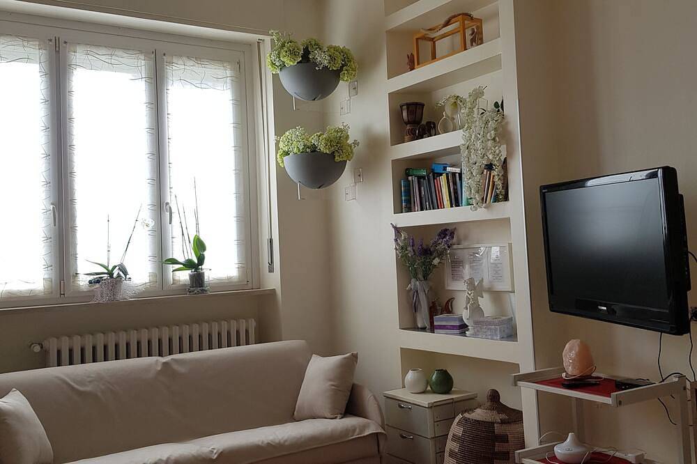 Appartement entier, A deux pas des tours du Vin au centre de Tartufo in Alba (Piemont), Langhe