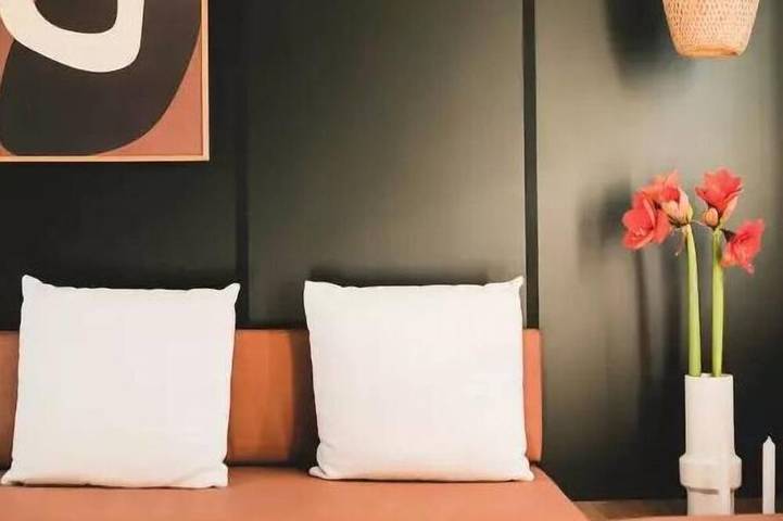 Camping für 4 Personen, mit Whirlpool und Terrasse in Vallon-Pont-d'Arc