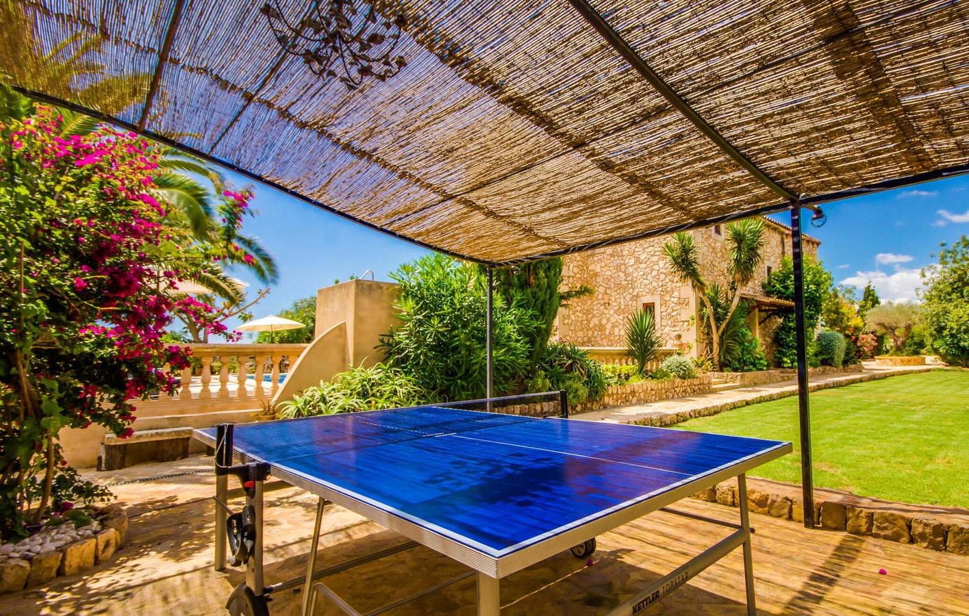 Retiro con vistas al mar, piscina y terraza, cerca de la playa in San Lorenzo de Cardessar, Mallorca Este