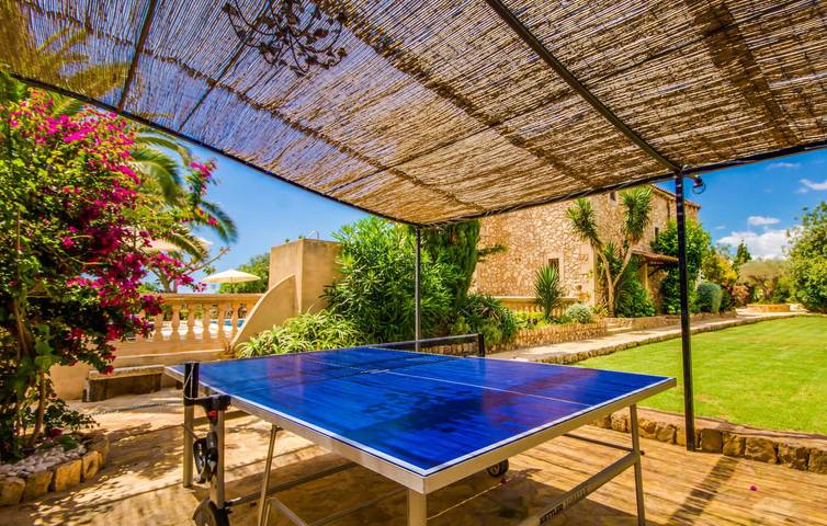 Retiro con vistas al mar, piscina y terraza, cerca de la playa in San Lorenzo de Cardessar, Mallorca Este