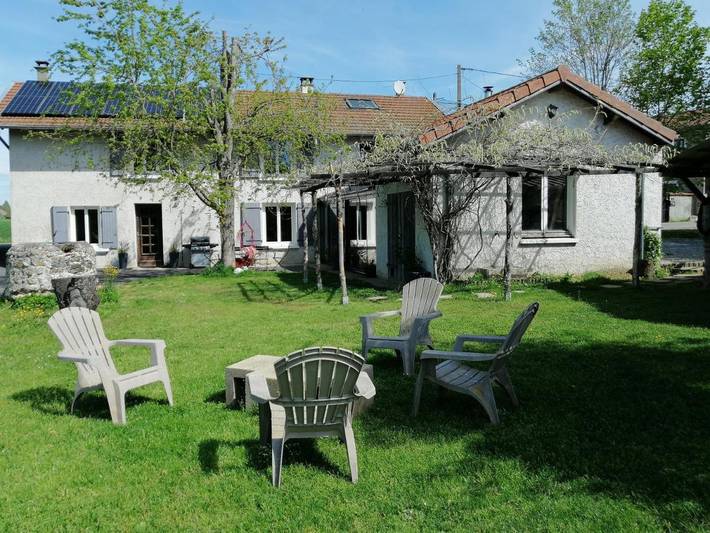 Chambre d’hôte pour 5 personnes, avec terrasse ainsi que vue et jardin dans l' Isère - 4