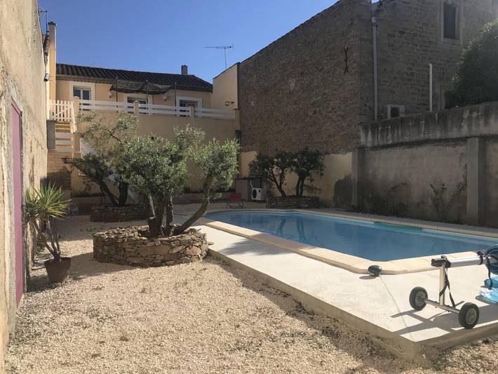 Maison de vacances pour 6 personnes, avec terrasse ainsi que balcon/terrasse et piscine
