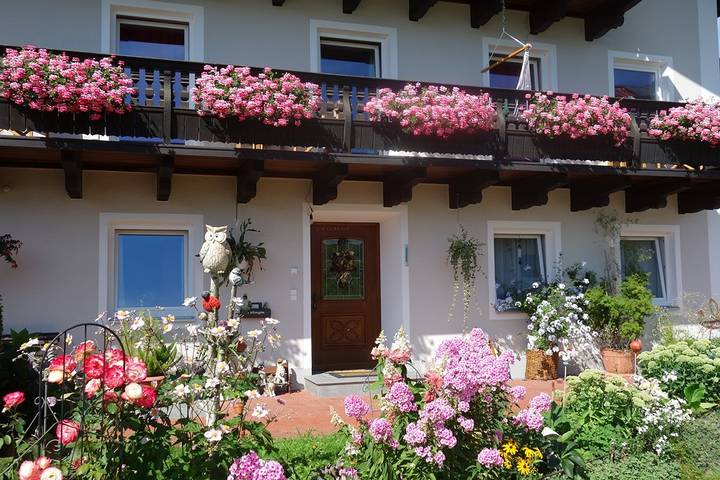 Gästehaus Nigglhof - Einzelzimmer mit Etagendusche/-Wc ohne Frühstück in Rimsting, Chiemsee